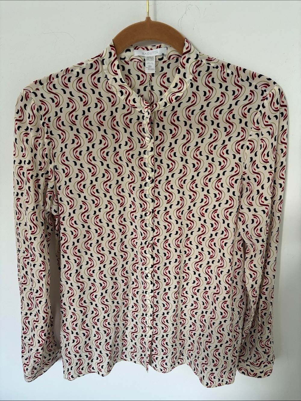 Bagutta silk blouse, stand-up collar, cream w/red, navy, maroon, size 40 (US S)